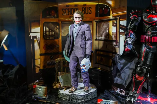 顶级工艺、极致细节征服玩家心!Hot Toys 25周年展南港Lalaport登场
