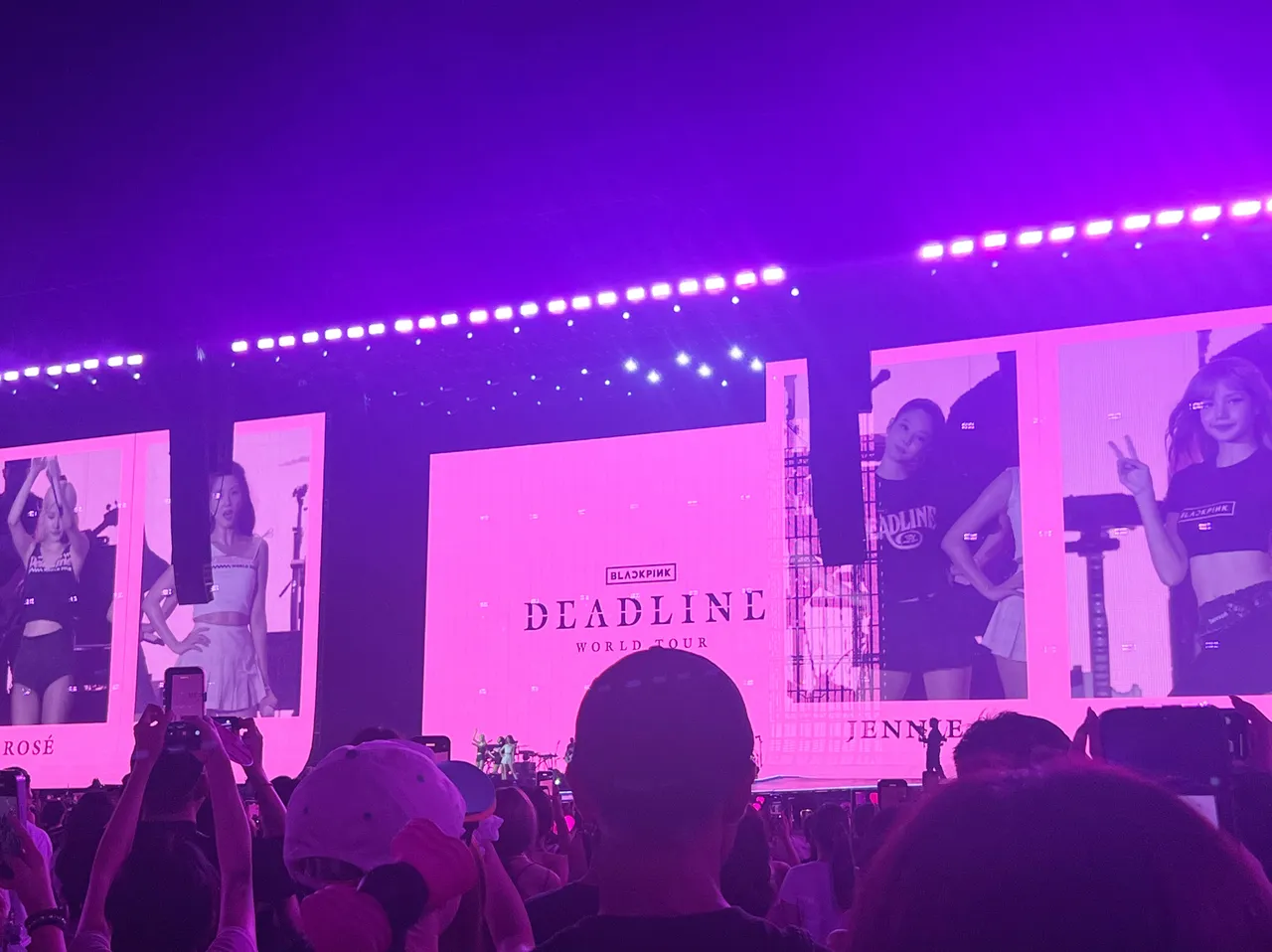 BLACKPINK演出結束後,立刻到小港機場搭機離台。讀者提供