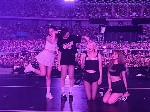 BLACKPINK唱完秒離台獨留Lisa會情郎!ROSÉ謝高雄「很榮幸」