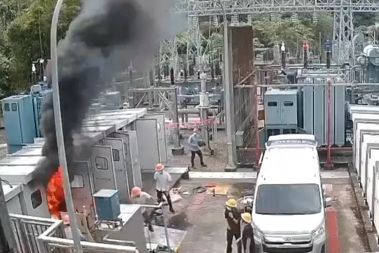 宜蘭的蘭陽發電廠天埤機組昨天上午傳出事故,導致一名員工右半身遭灼傷。翻攝記者爆料網