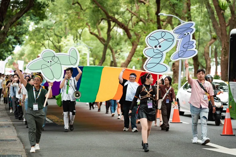 第23屆台灣同志遊行，於10月25日台北市政府前廣場舉行。台北市觀傳局提供