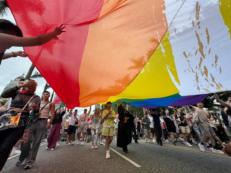 台灣同志大遊行展現這座島嶼上的人們，對於多元性別的尊重和包容。資料照片／彭欣偉攝