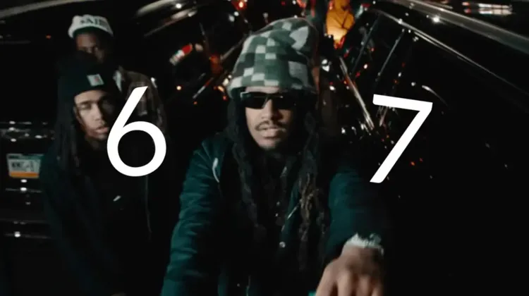 「67」词汇起源并不明确,部分人认为它出自 Skrilla 的歌曲《Doot Doot (67)》。