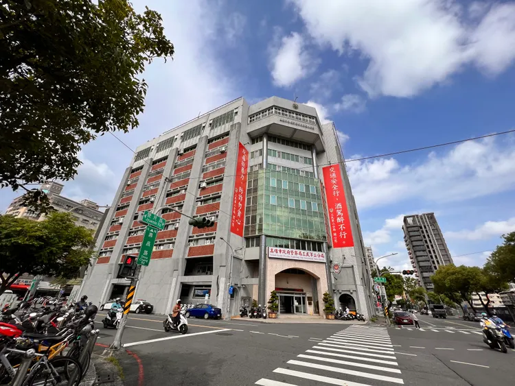 阳明派出所陈姓巡佐往生,三民二警分局将协助处理后事。资照