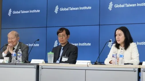 華府智庫「詹姆士敦基金會」資深研究員林和立（左）1日表示，他過去3個月來、兩度訪台的印象是，只要中國出動5艘潛艦，就能對台灣實施海上封鎖。中央社