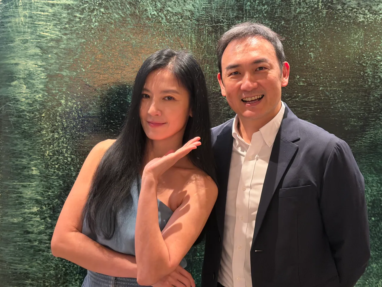 林熙蕾与台北101独一文创中心教会创办人黄国伦牧师。