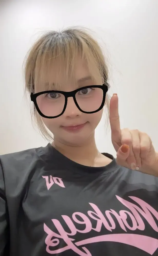 崔荷潾也到場應援。  樂天桃猿提供