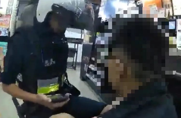 警方盤查發現男子是通緝犯。翻攝畫面