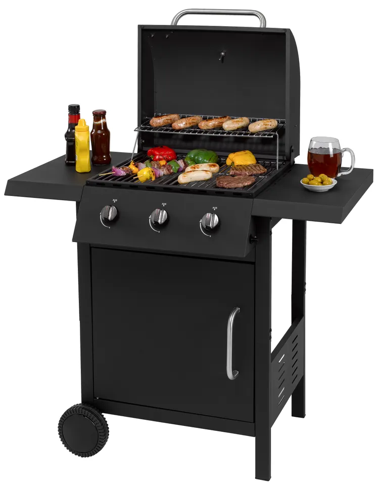 紐澤西三爐頭瓦斯烤肉爐附防塵套優惠價4990元。業者提供