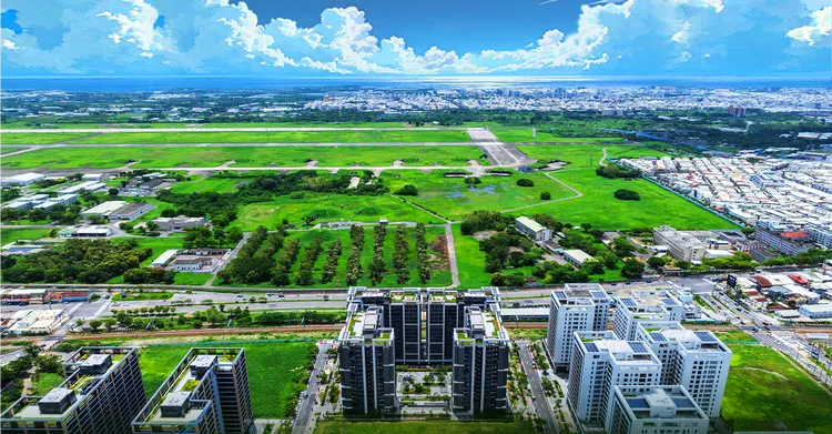 東區房價普遍落在4-6字頭，當中4字頭房價區還有仁和商圈或東區新都心重劃區等。資料照片