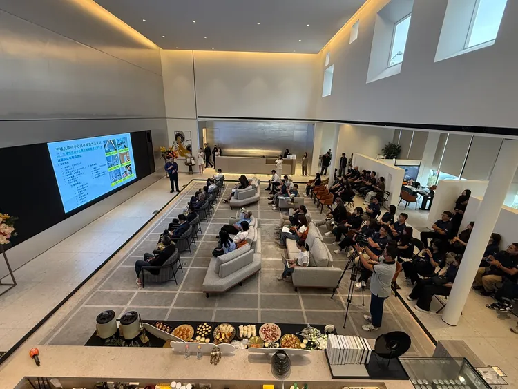 「宏福悅」接待中心投入超過3600萬元，著重節能環保，所有空間空調都維持在25-26度。朱姓讀者提供