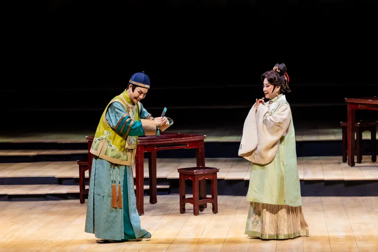 《夢在海潮那邊》精彩劇照。國家兩廳院提供、攝影Gelée Lai