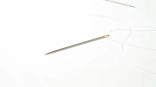 中国高铁「座椅有针」扎女客臀部　她斥：列车长还说很正常