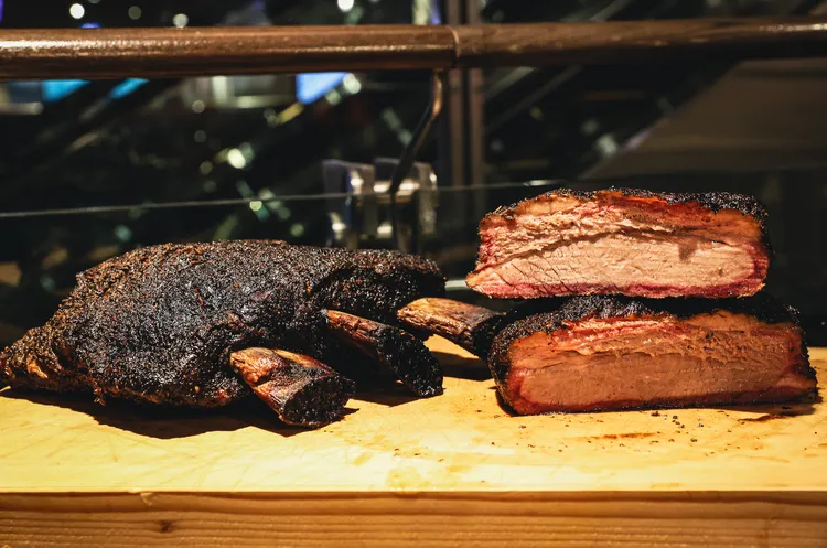 煙燻牛肋排、煙燻牛胸肉。業者提供