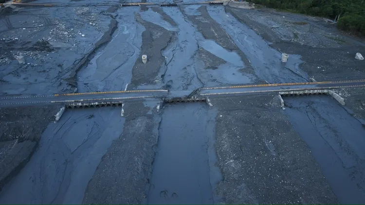 馬太鞍溪橋臨時便道今（22）日晨間現況。中央前進協調所提供