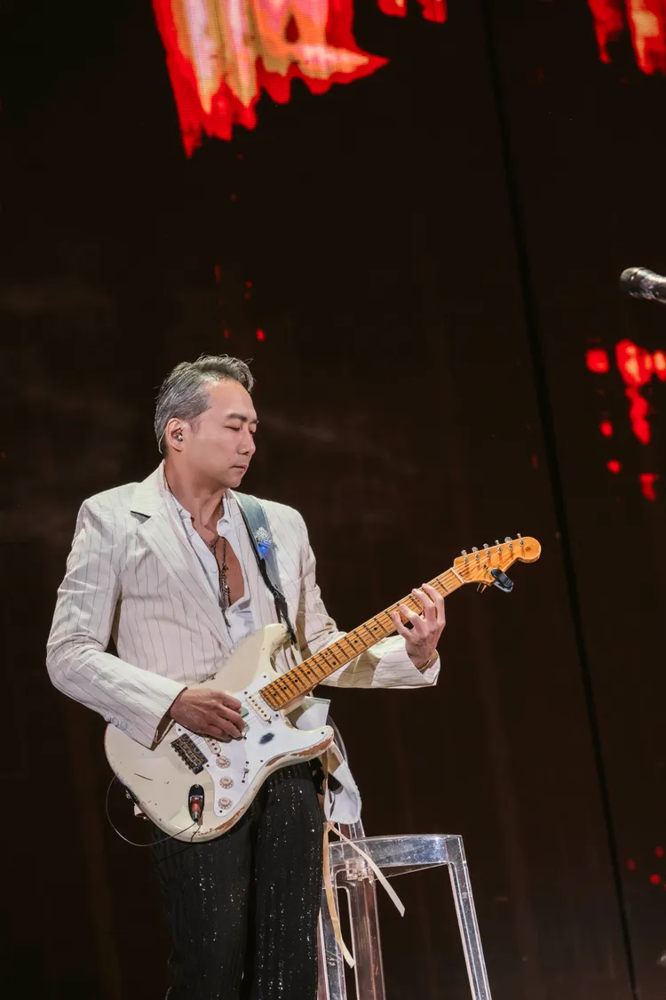 缺席超犀利趴的石頭重磅回歸五月天。相信音樂提供