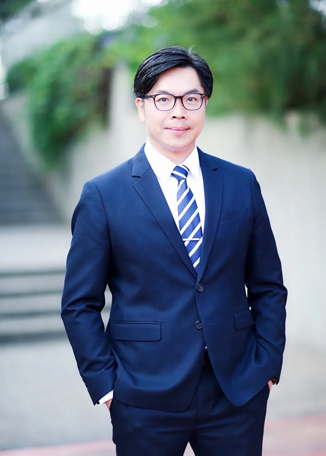 曾伟铭表示,和C姓女主任进入汽车旅馆,是为了庆祝她离婚后「心情转换」,房内还有第3人在场。翻摄学校官网