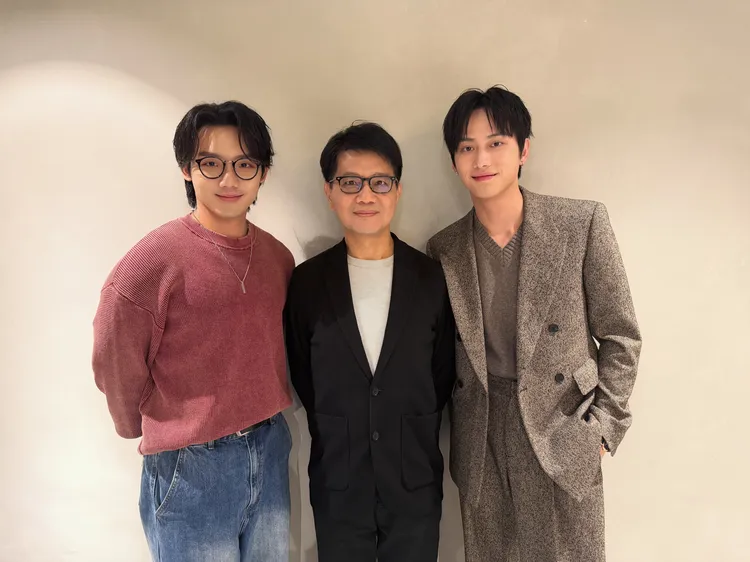 該劇原著作家侯文詠、范少勳、徐暐翔一同合照。索尼提供