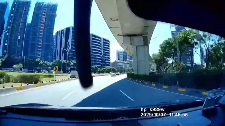 由天而降的掉落物。投訴民眾提供