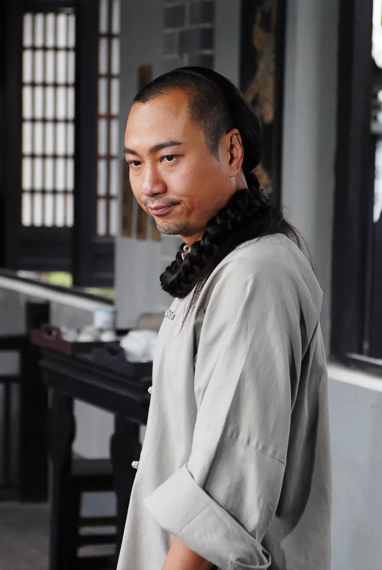 黎耀祥靠著《巾幗梟雄》勇奪影帝寶座。年代提供