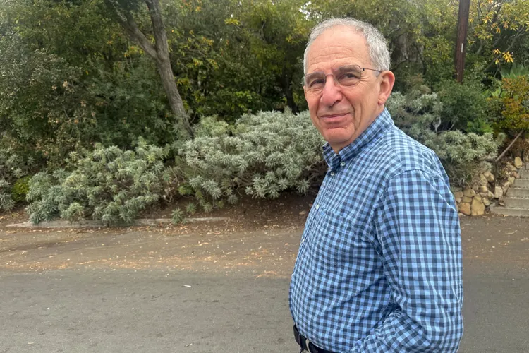 來自巴黎的德沃雷。美聯社