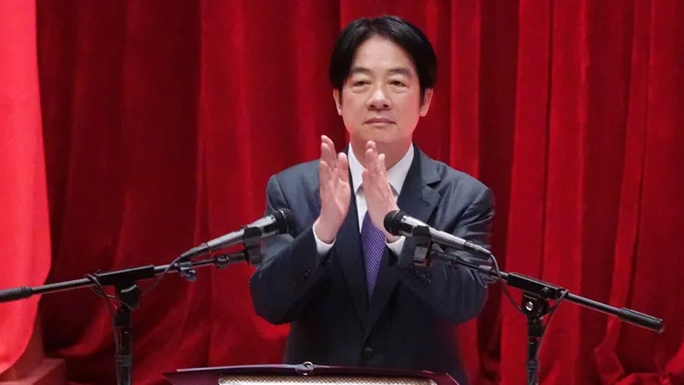 總統賴清德2002年仍任立委時，曾提出支持代孕的修法版本。資料照，莊宗達攝。