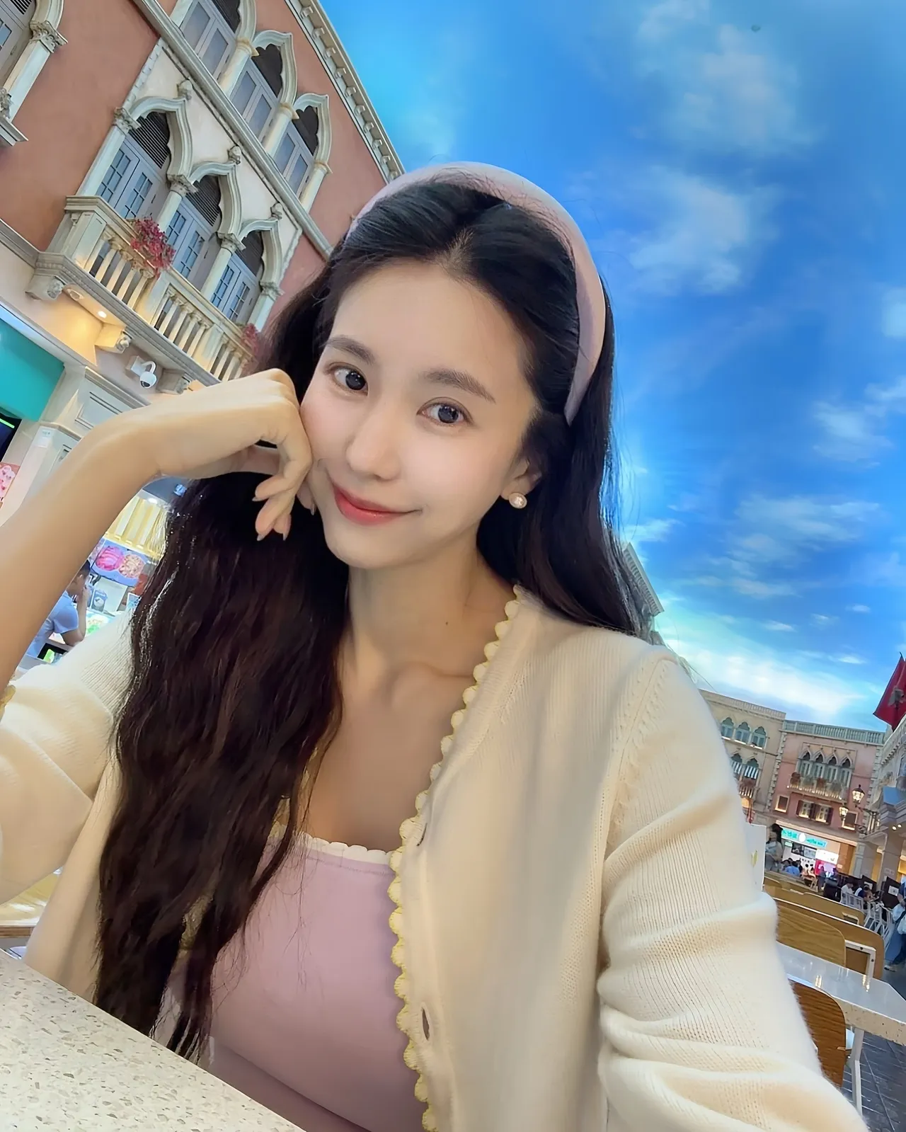 美女主播高毓璘直言「婚内出轨真的人品不佳」。翻摄高毓璘脸书