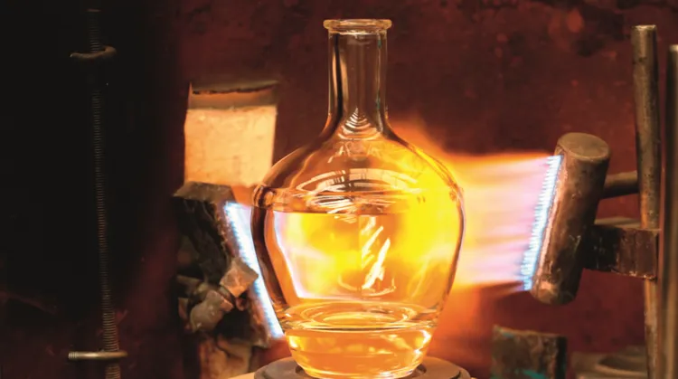 聯華林德氫氧燃燒解決方案，乃在高溫燃燒過程中注入氫氧以提升燃燒效率，為實踐脫碳的方法之一。聯華林德提供