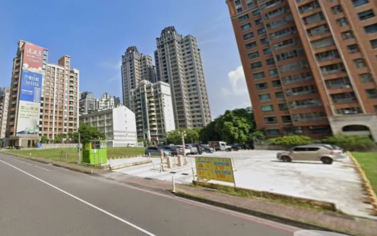 麗晶建設所持有309坪土地，城揚以單坪205.5萬元購入。翻攝google map