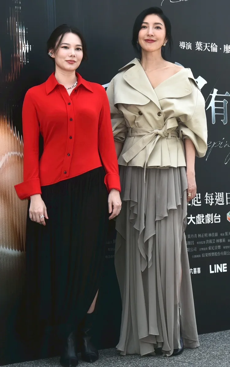 紀培慧（左）飾演楊謹華經紀人。攝影中心攝