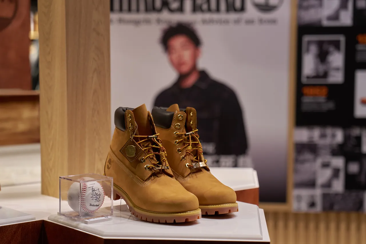 限量Timberland踢不烂大队长《郭泓志》黄靴组。品牌提供