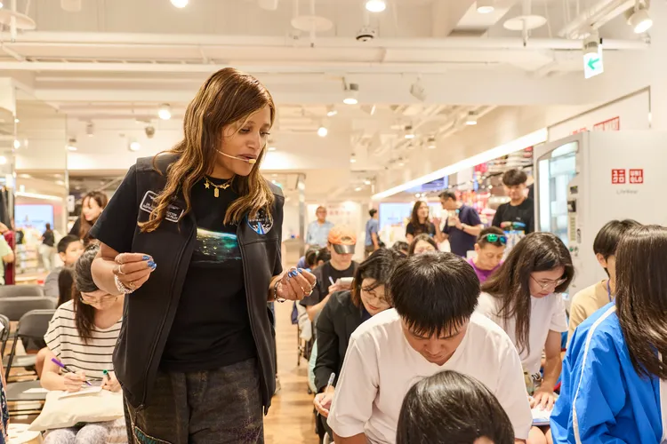 Dr. Proctor是全球首位非裔女性太空船駕駛員。品牌提供