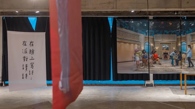 「辣台妹寫真輯」在日本展覽。翻攝自蔡英文IG