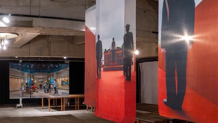 「辣台妹寫真輯」在日本展覽。翻攝自蔡英文IG