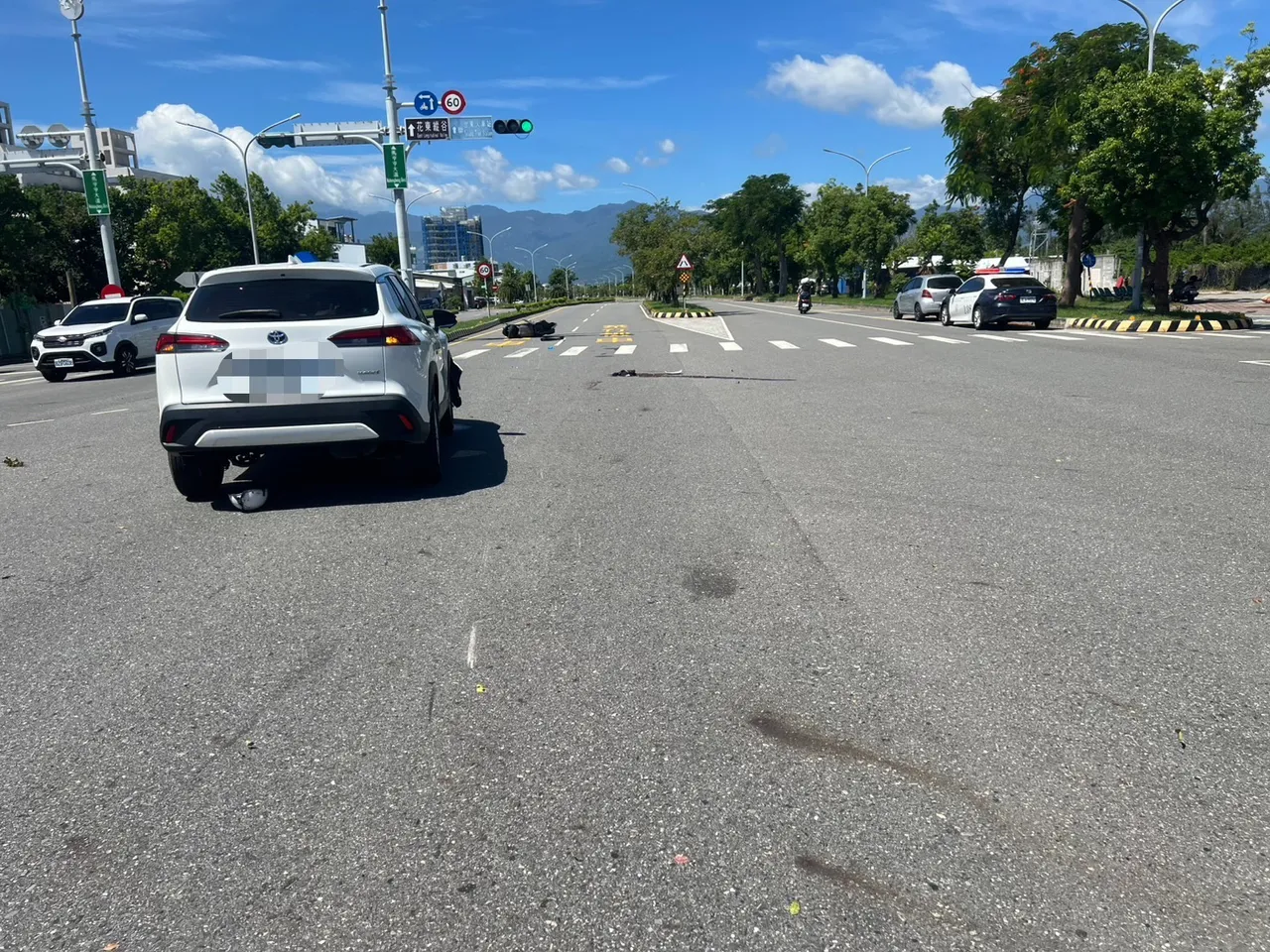肇事的休旅车。民众提供