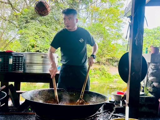災區義煮團掌廚志工「看起來有點兇」 真實身份竟是金曲饒舌歌手