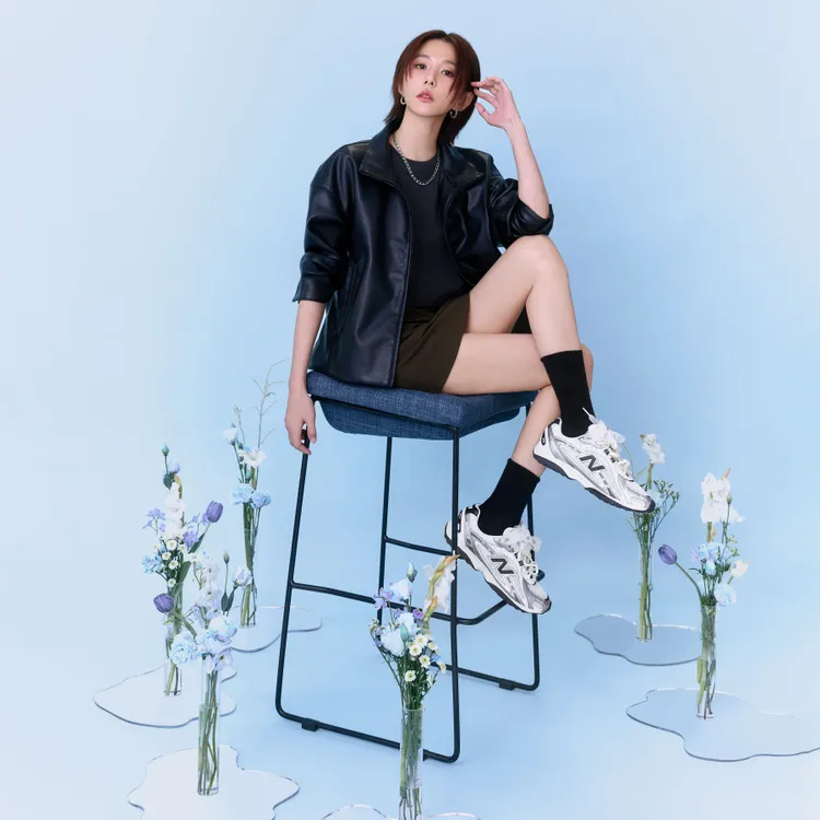 204L鞋款同樣能融入更加酷帥的裝扮。品牌提供