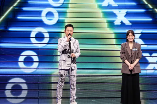 李佳豫「手压嘴唇」训练演员咬字 哈林听傻了:不想理你