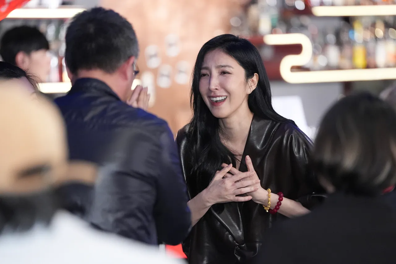 杨谨华庆功宴上心情还是很激动。彭欣伟摄