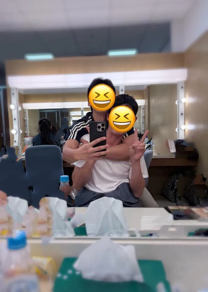 林柏宏曬出與吳慷仁的合照。翻攝吳慷仁臉書