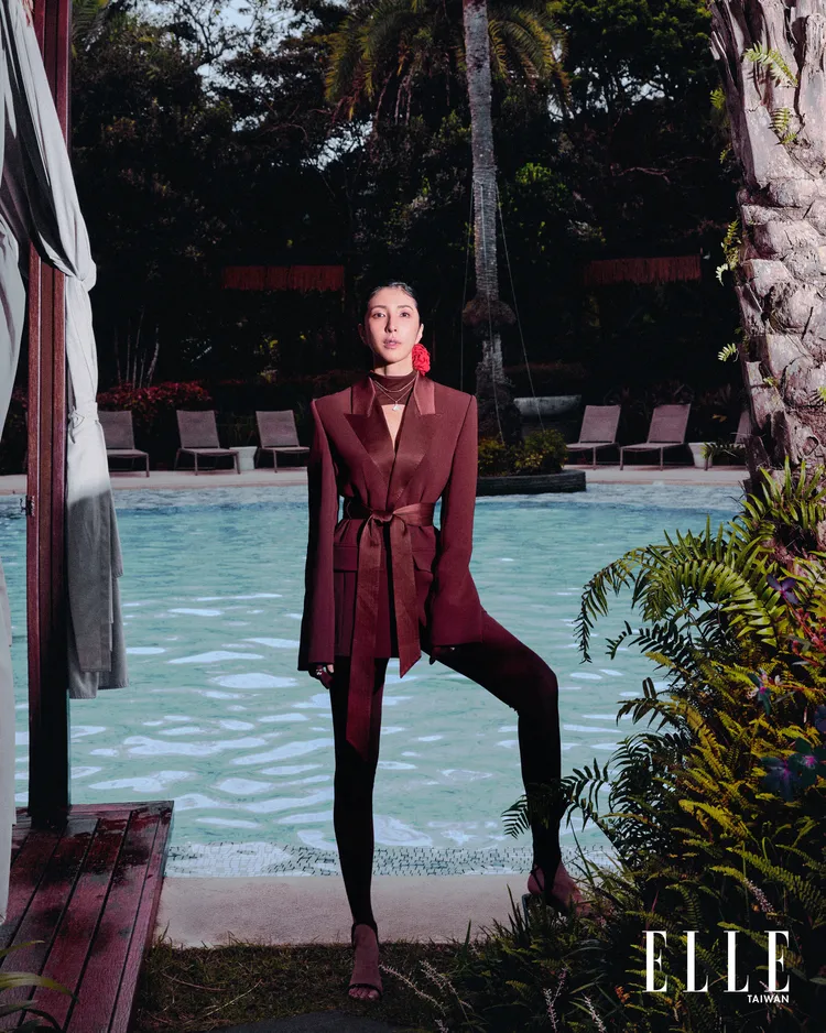 楊謹華拍攝《ELLE》封面。《ELLE》國際中文版提供