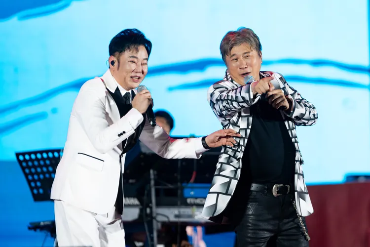 （左起）胡瓜、陽帆。三立提供