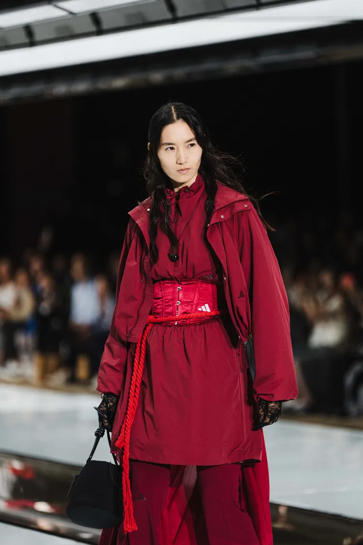 第二章節「MODERN CHINA」融合東方哲思與創意力量。品牌提供