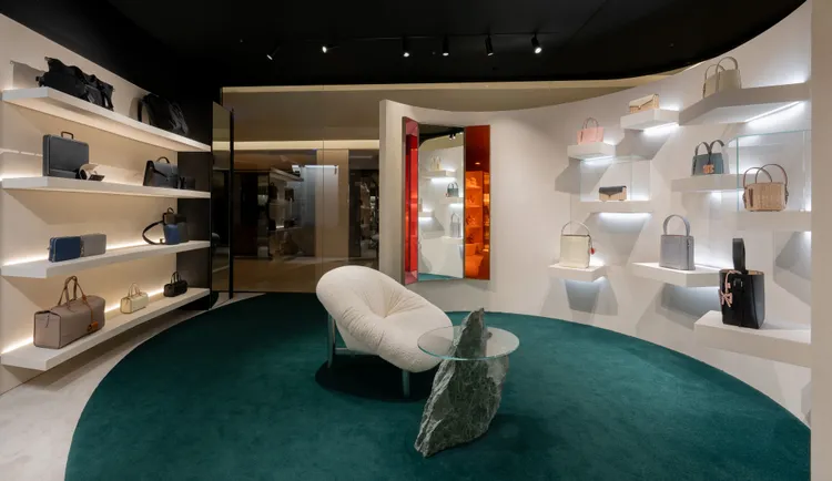 Valextra台中新光三越專門店。品牌提供