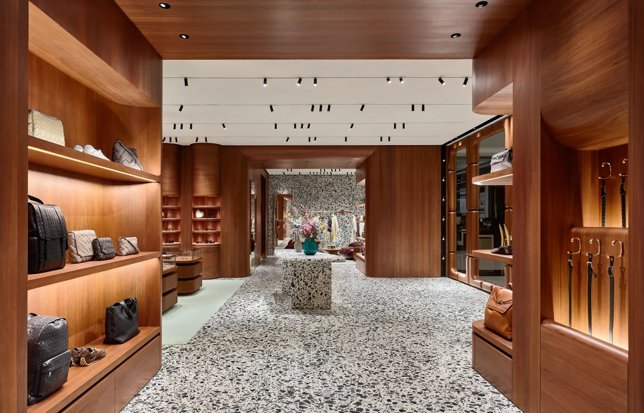 Bottega Veneta新光三越台南新天地专门店。品牌提供