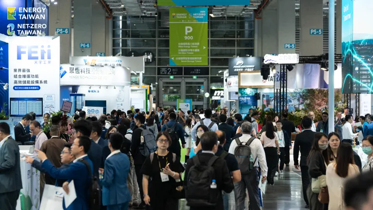 台湾国际智慧能源周与净零永续展10月登场,预计3天展期将吸引近28,000名国内、外参观者踊跃参与。围为2024年展览现场。贸协提供