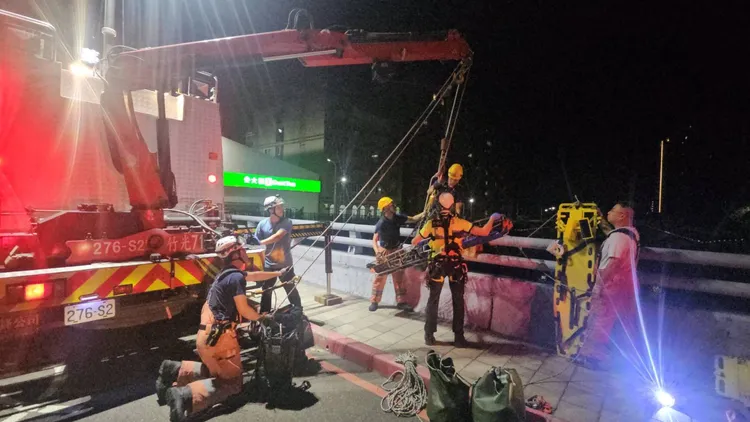 警消到場救護。新竹市消防局提供