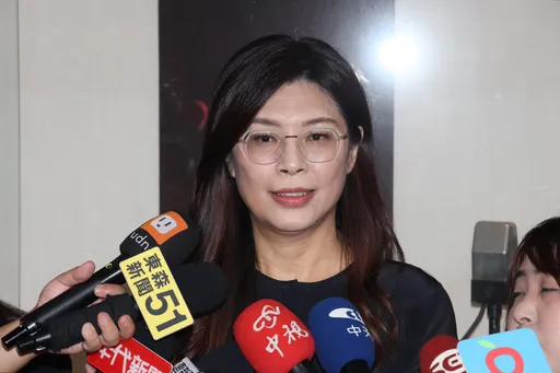 郝龙斌控境外网军花亿元!她点名郑丽文背后疑有「影武者」