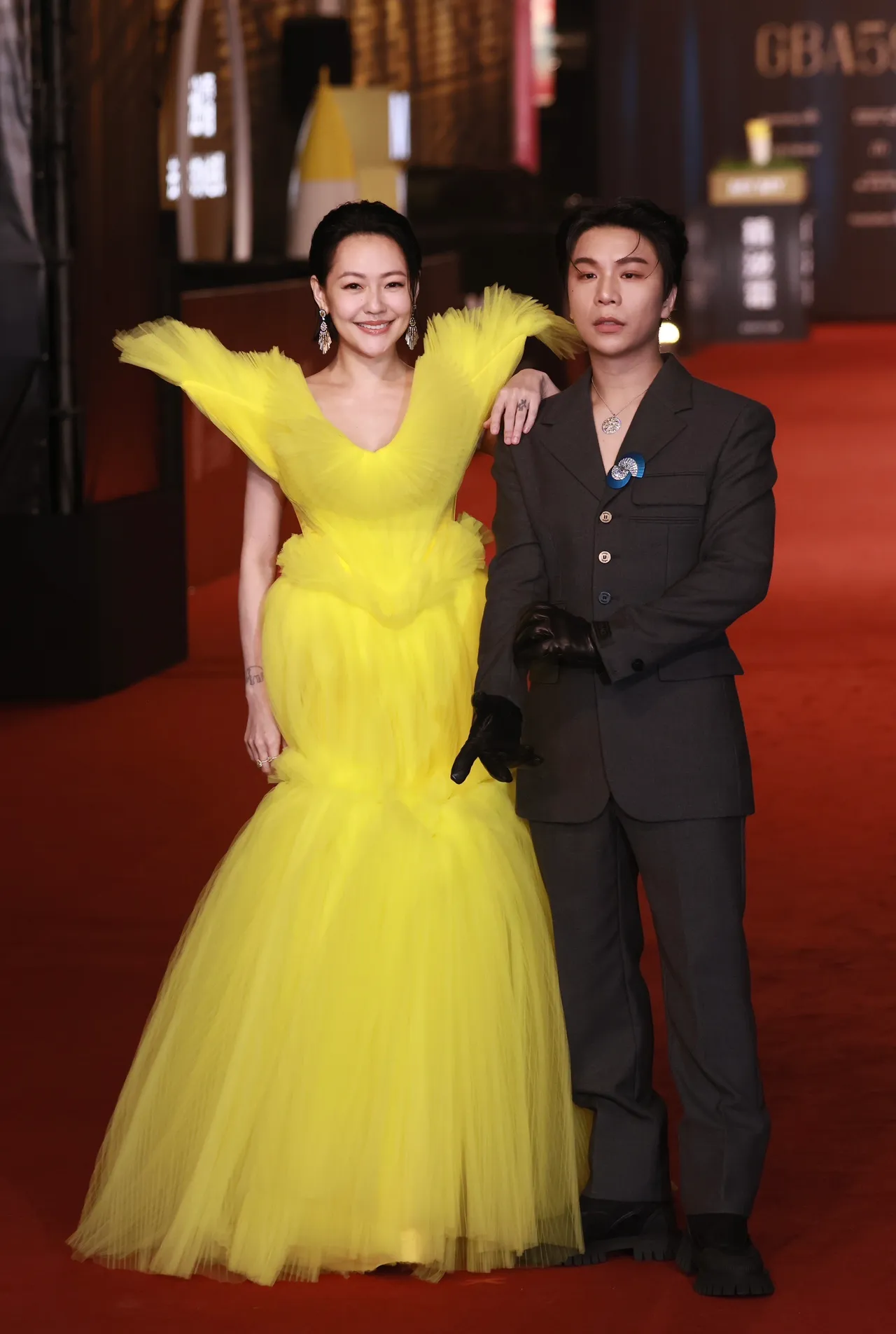 小S(左)、派翠克去年一起走金钟红毯,两人今年再度叩关综艺节目主持人奖。资料照片