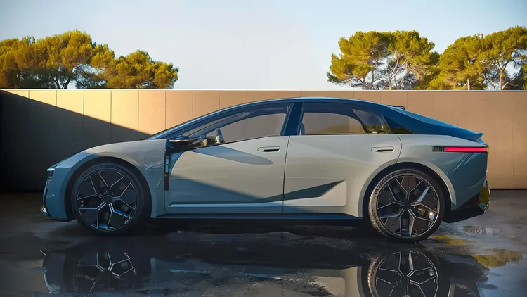 Toyota表示新一代Corolla將不再侷限單一路線，而是採「多動力路線（multi-pathway）」策略。原廠照片